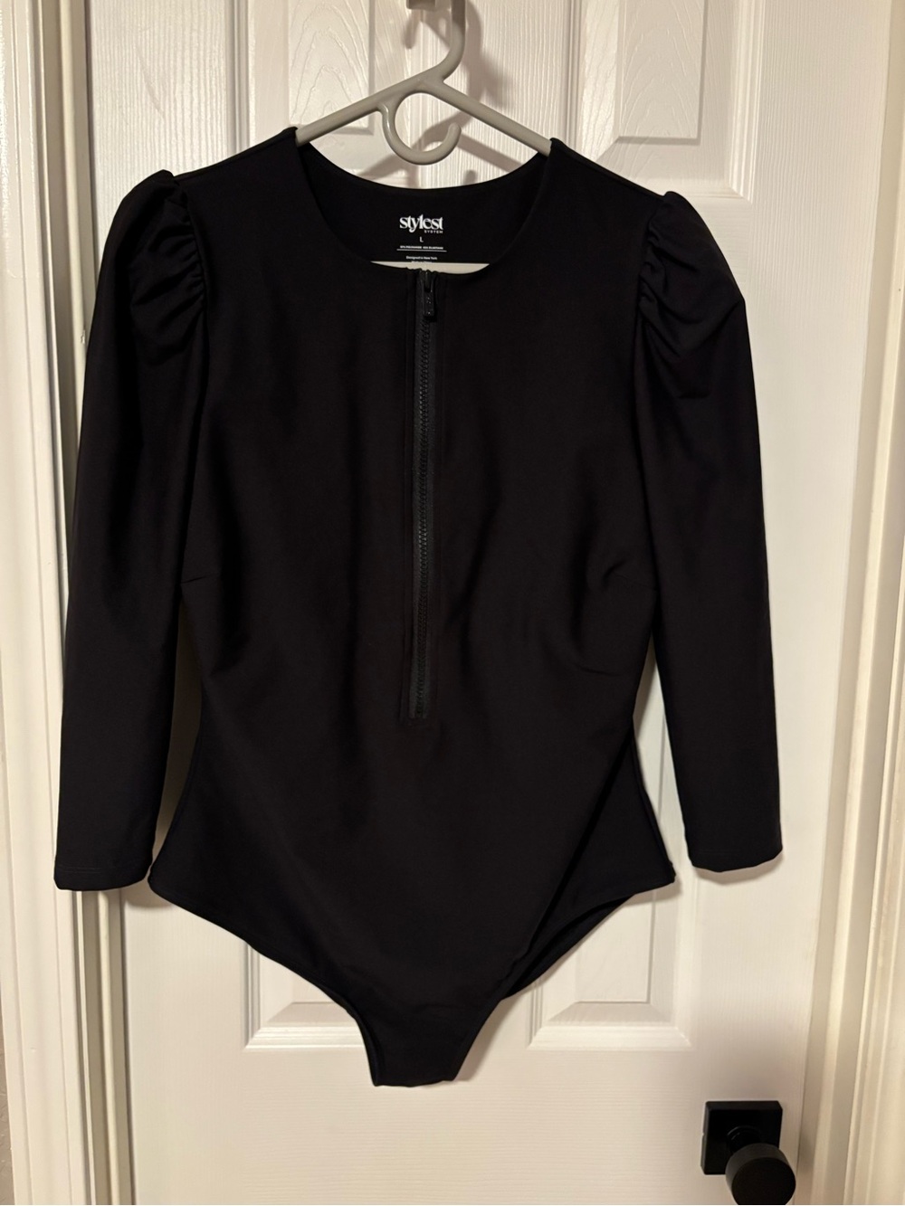 Stylest Black Long-Sleeve Zip Front Women's Swim Bodysuit L